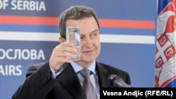 Ivica Dačić, raspevani ministar