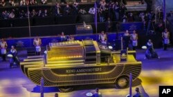 Транспортирането на мумиите в Кайро