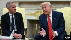 Президентът на САЩ Доналд Тръмп по време на срещата му с новоизбрания премиер на Канада Марк Карни