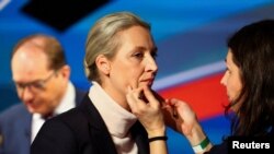Șefa AfD, Alice Weidel, înaintea unei dezbateri electorale, pe 20 februarie, la Berlin.