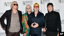 Участники группы R.E.M. в 2024 году