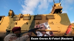 Pripadnik Libijske narodne armije, Bengazi, 28. januar 2020.