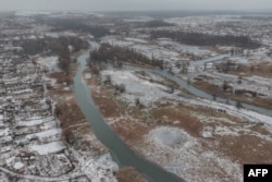 Forțele ruse au traversat cu ușurință râul Oskil când au invadat Ucraina în 2022, dar au fost respinse câteva luni mai târziu, în urma unei înfrângeri rușinoase pentru Kremlin (fotografie de arhivă)