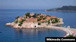 Sveti Stefan poznata turistička destinacija, ilustrativna fotografija