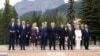 Fotografie de grup a liderilor participanți la summitul G7 din Canada.