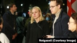 Элина Валтонен на проспекте Руставели