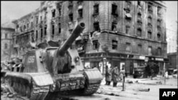 Радянський танк у Будапешті 12 листопада 1956 р.