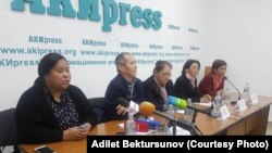 Участники пресс-конференции.