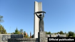  Спомен Костурница во Куманово. 