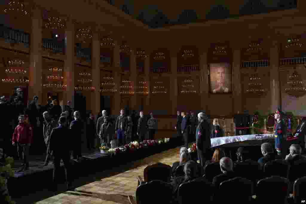 Gorbačov je preminuo 30. avgusta 2022. u 92. godini. Godine 1990. dobio je Nobelovu nagradu za mir, jer je doprineo okončanju Hladnog rata i dozvolio ponovno ujedinjenje Nemačke. &nbsp;