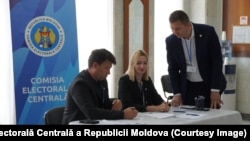 Comisia Electorală Centrală a început, din 20 iulie, să recepționeze listele de candidați înaintate de partidele politice și cererile de eliberare a listelor de subscripție pentru cei care vor să candideze independent.