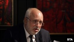 Служебният министър на културата проф. Велислав Минеков