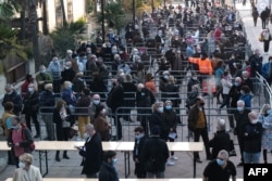 Опашка за ваксинация в Ница