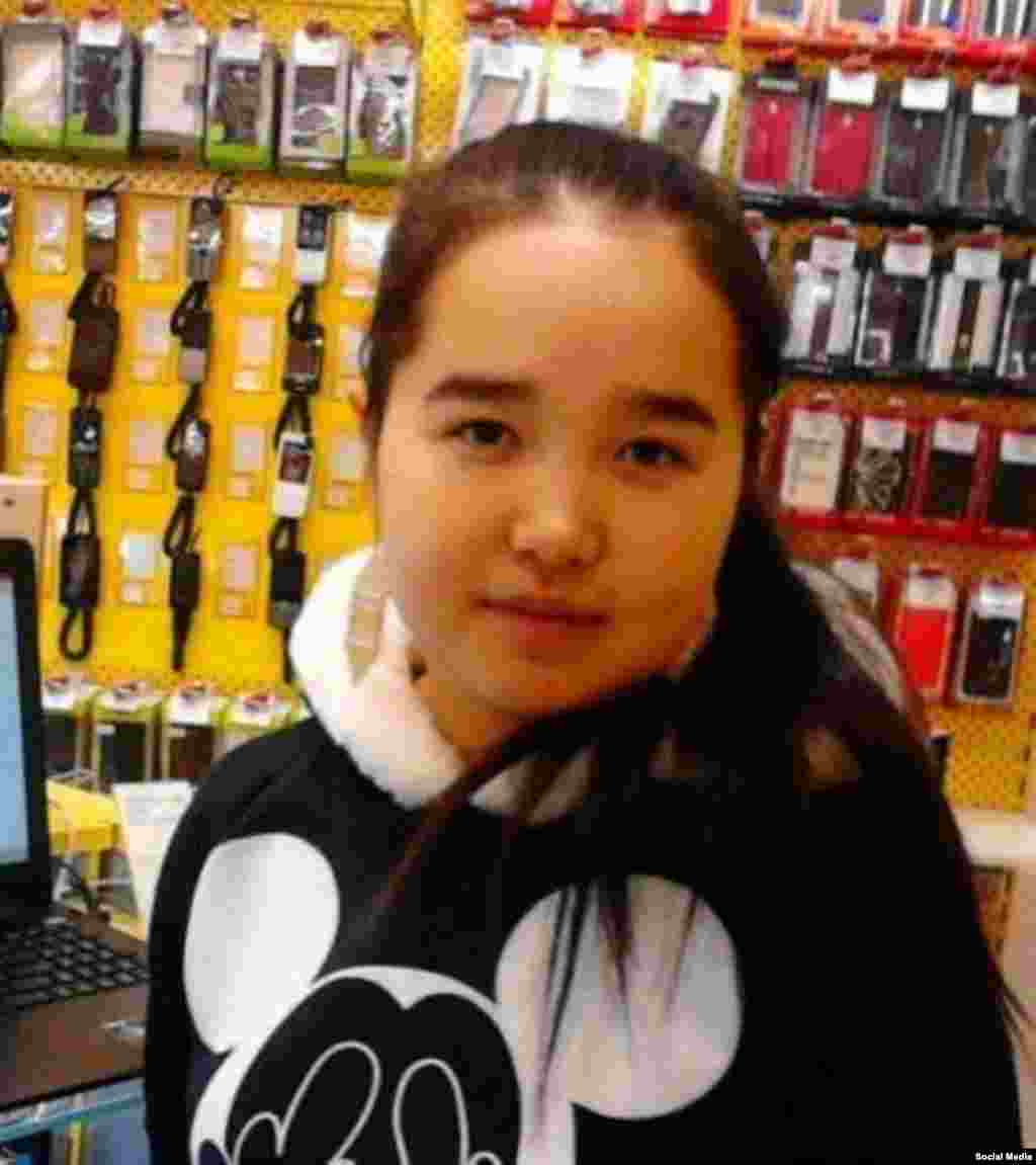 Жумадылова Нурай, 1998 г.р., уроженка Иссык-Кульской области. 