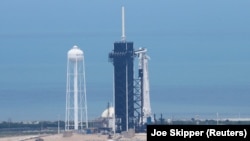 Raketa Falkon pred poletanje sa NASA kosmodroma Kenedi na Floridi. 30. maj 2020. 