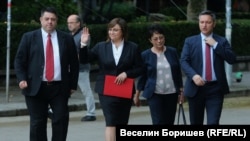 18 от общо 57 кандидати за депутати на следващите избори, които са били сътрудници на ДС са от листите на БСП