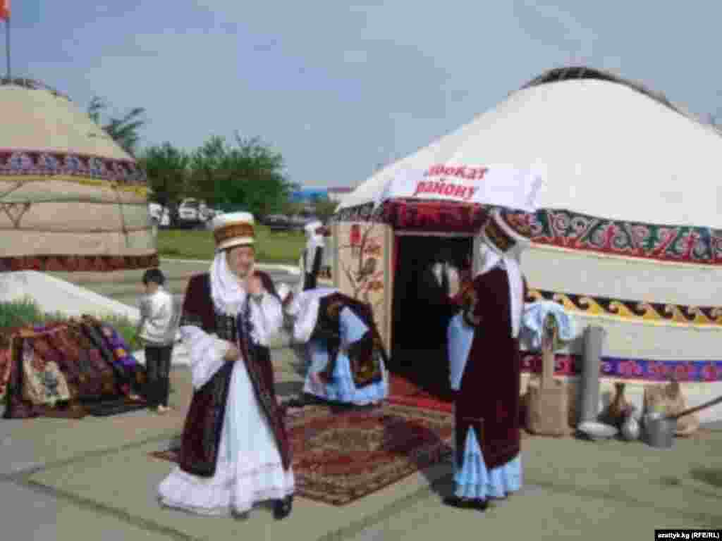 Ежегодный юрточный фестиваль в Оше.