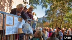 Ілюстраційне фото. Роздача допомоги, організованої Рінатом Ахметовим, у Донецьку