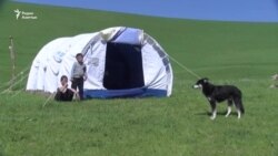 Жители села в Сузакском районе вынуждены жить в палатках из-за угрозы оползня