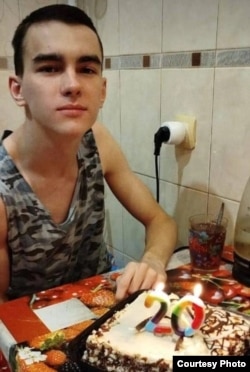 Андрей Глухов