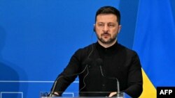 Владимир Зеленский во время пресс-конференции в Риме 10 июля 2025 года