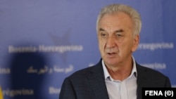 Mirko Šarović, poslanik Srpske demokratske stranke: "Očekujemo da pozicija ponudi rješenja."