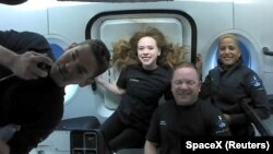 Astronauti Jared Isaacman, Sian Proctor, Hayley Arceneaux i Chris Sembroski (17. septembar 2021.)