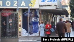 Iz IJZ su poručili da će eventualno dalje pooštravanje mjera protiv korona virusa u velikoj mjeri zavisiti od procenta vakcinisanih građana.  (Foto: Podgorica)