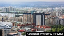 Вид на город Алматы.