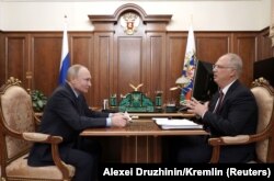 ვლადიმირ პუტინი და კირილ დმიტრიევი