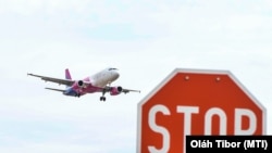 Wizz Air pilóták gyakorlatoznak Debrecenben, 2019. március 12-én