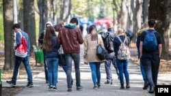 Kako sebe vide u budućnosti, šta žele od života, šta im je najvažnije?