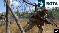 Ushtrar ukrainas në rajonin e Zaporizhjës.