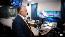 Orbán Viktor a Kossuth rádió óbudai stúdiójában 2024. november 8-án