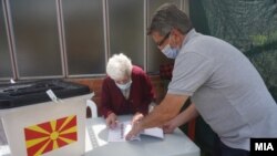 Предвремени парламентарни избори 2020 - Втор изборен ден кога гласаат старите и изнемоштените лица