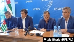 Слева направо: Хына Думава, Тимур Гулия, Федор Сакания, Роман Кутарба