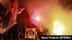 Pristalice Demokratskog fronta na ulicama Nikšića nakon izbora 2021.