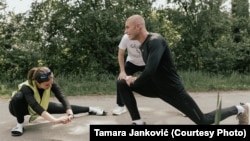 Razgibavanje uoči nastavka trke