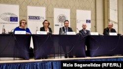 Государству предстоит оправиться от тяжелейшего шока после самых негативных выборов в истории страны, отмечают эксперты