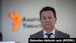 Омурбек Суваналиев.