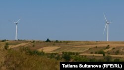 Potrivit proiectului Strategiei Energetice a R. Moldova, către 2050, circa 90% din necesarul de curent la nivel național va fi asigurat din surse interne regenerabile – energie solară și eoliană, biomasă și cogenerare.