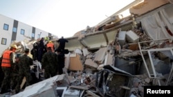 Potraga za preživjelima se nastavlja, Drač