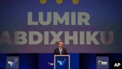 Kreu i LDK-së, Lumir Abdixhiku, duke folur në Kongresin e EPP-së në Bukuresht, Rumani, më 6 mars 2024.