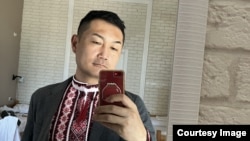 Такаши в вышиванке