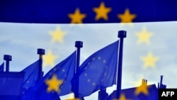 Zastave ispred sedišta EU u Briselu