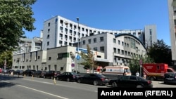 Intrarea principală a Spitalului Clinic de Urgență București (Floreasca) - imagine de arhivă.