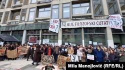 Studenti ispred Filozofskog fakulteta u Beogradu, 9. decembar 2024.