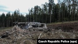 Снимка на взривения оръжеен склад във Врбетице, разпространена от чешката полиция, 11 декември 2014 г.