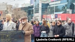 Актерот Драган Бјелогрлиќ беше меѓу присутните, 13 декември 2024 година.