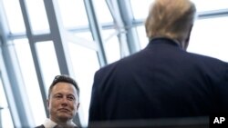 Елон Мъск (вляво) и Доналд Тръмп (архивна снимка).